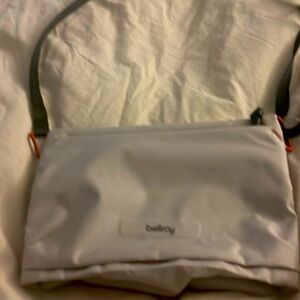Belly Lite Sacoche Crossbody Bag